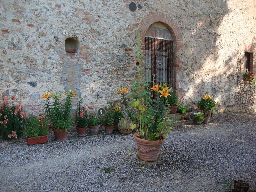 Agriturismo Tre Madonne Monteriggioni Kamer foto